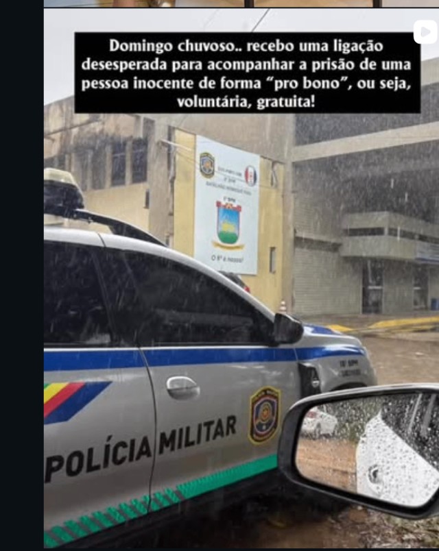 Acompanhamento de prisão em dia de chuva